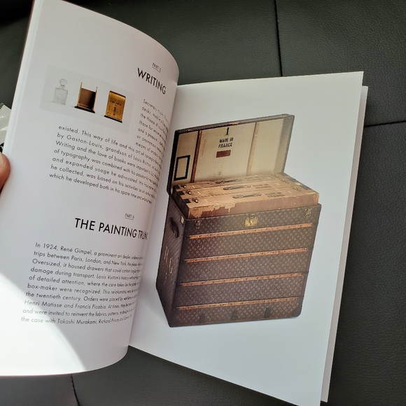 Louis Vuitton Volez,Voguez,Voyagez Exhibit Booklet - Picture 3 of 4